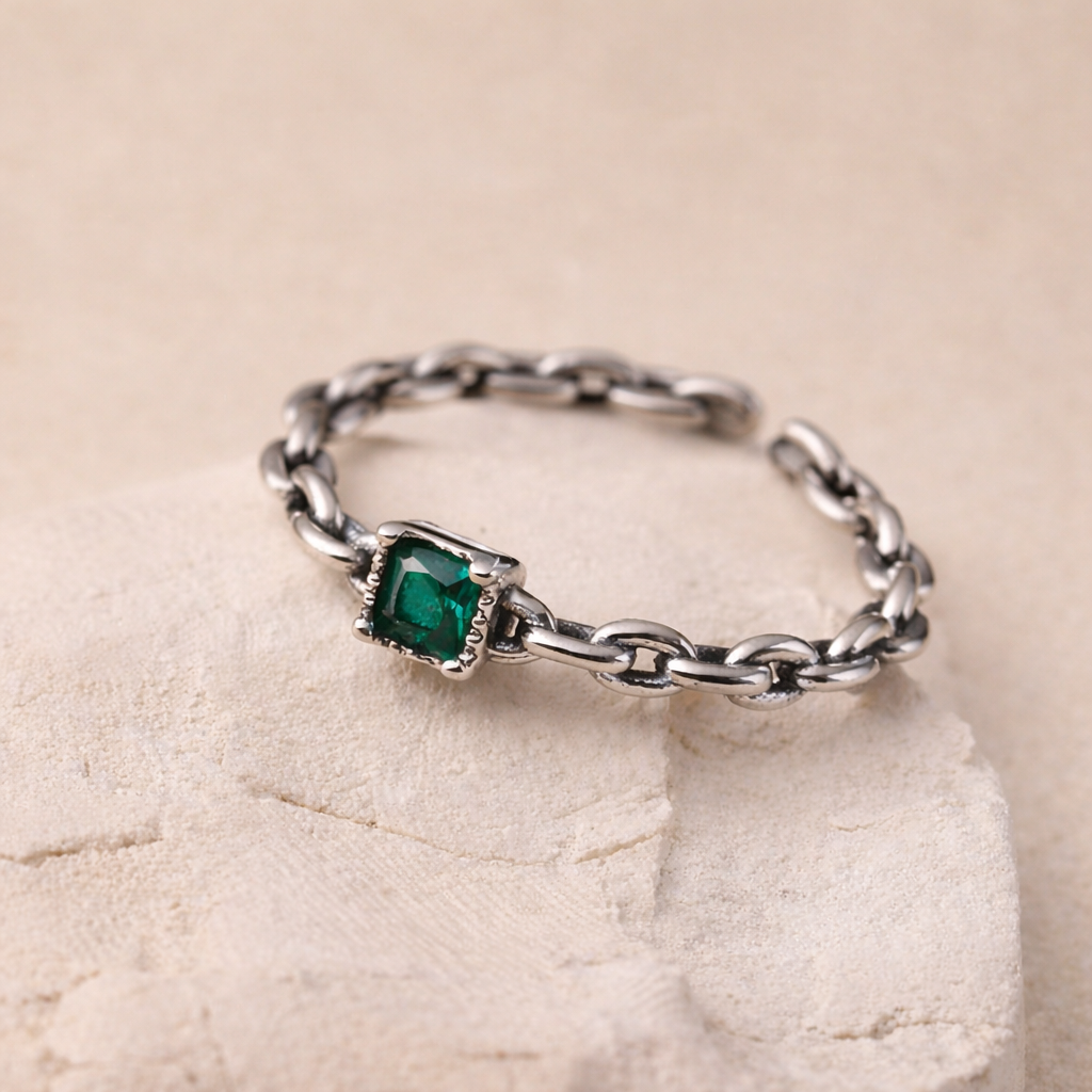 Smaragd Ring i 925 Sølv – Grønn Zirkonia | GlitzGlow