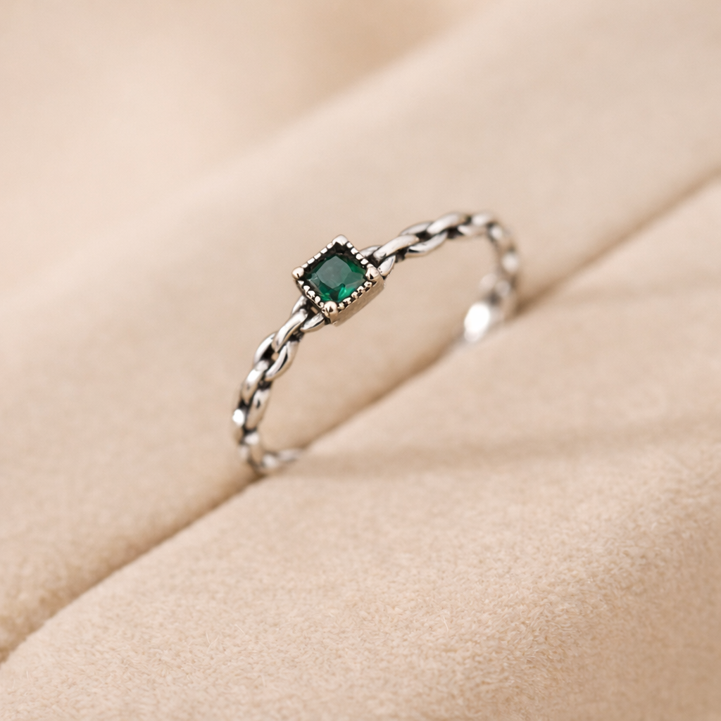 Smaragd Ring i 925 Sølv – Grønn Zirkonia | GlitzGlow