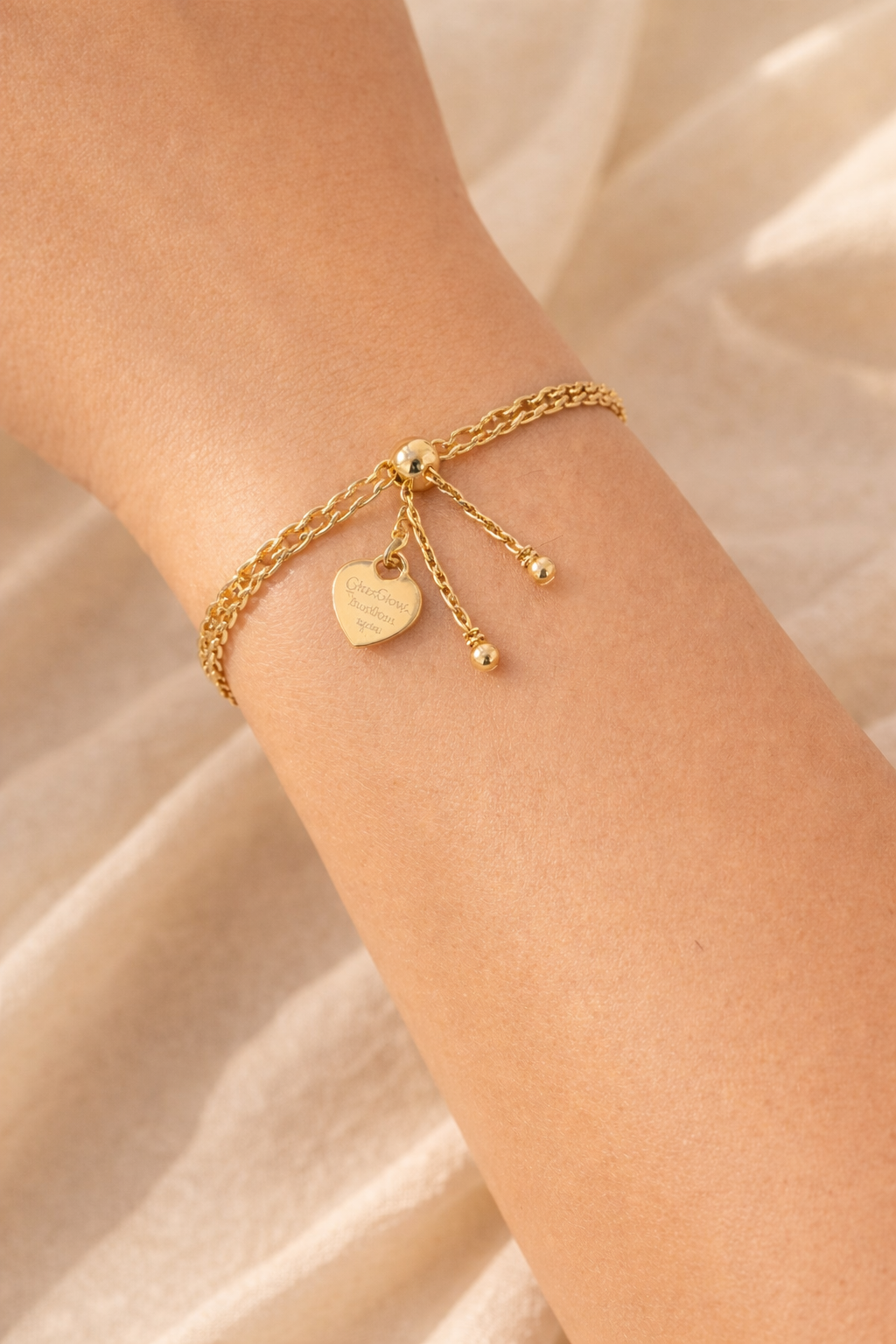 Amora Bracelet – Gullfarget