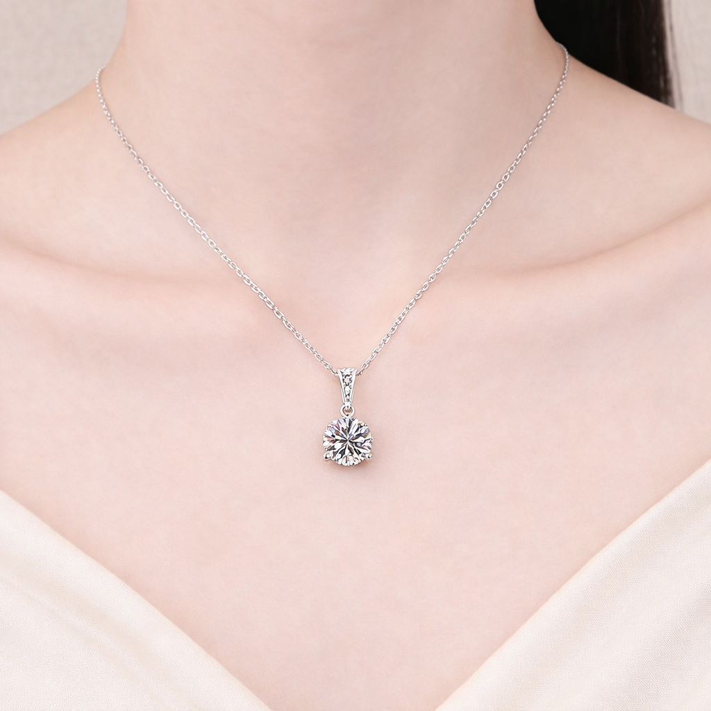 Moissanite Halskjede i 925 Sølv – Elegant Solitær Anheng | GlitzGlow