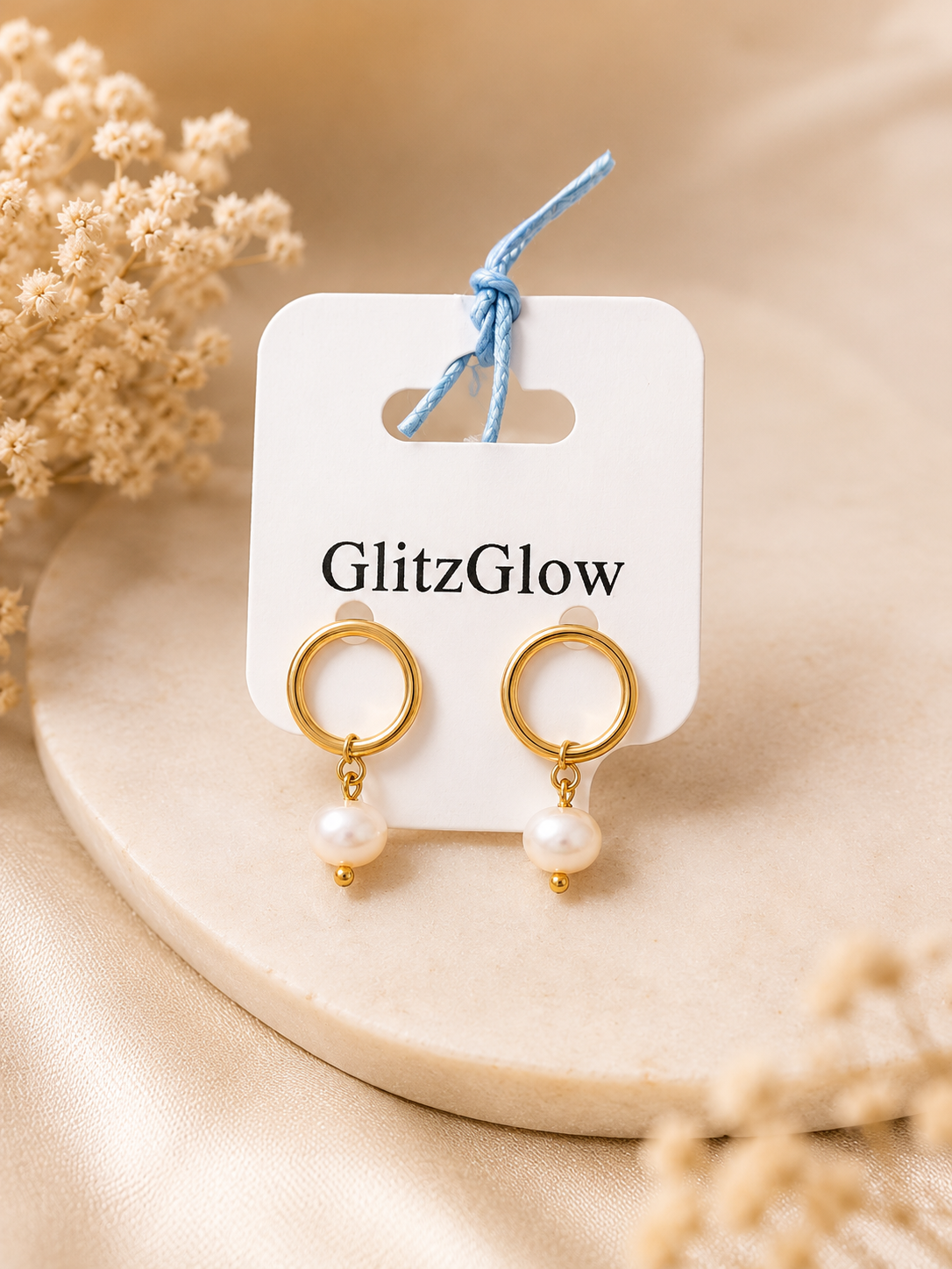 Perlering håndlagde øredobber fra GlitzGlow Atelier.