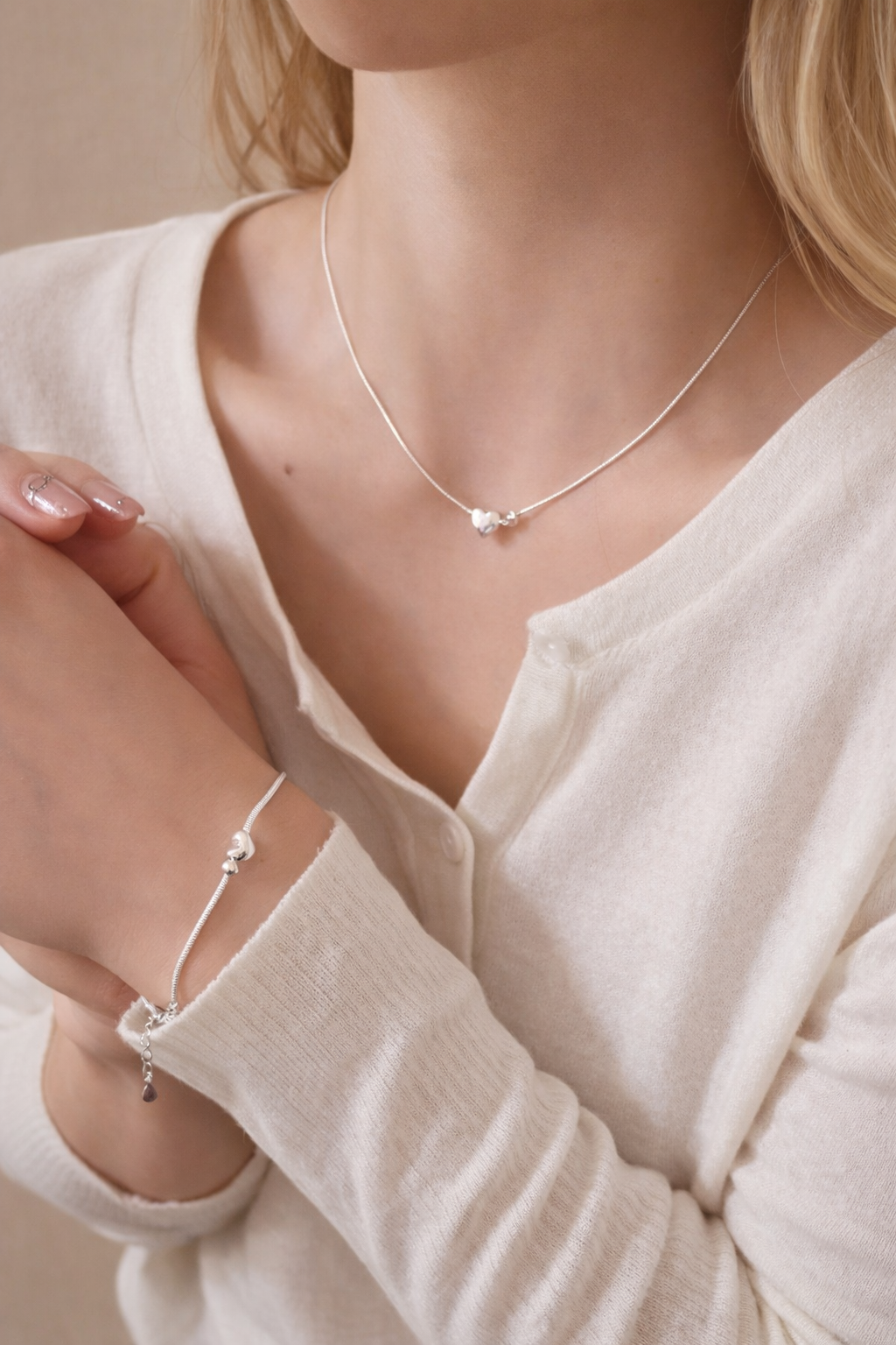 Hjerte Smykkesett i S925 Sølv – Elegant Halskjede og Armbånd, Minimalistisk Design, Gave til Henne