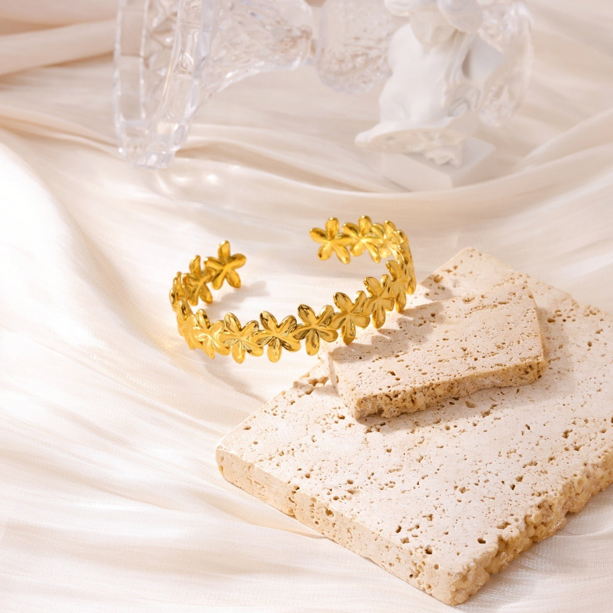 🌼 Golden Bloom  Set  Tre deler – én tidløs eleganse