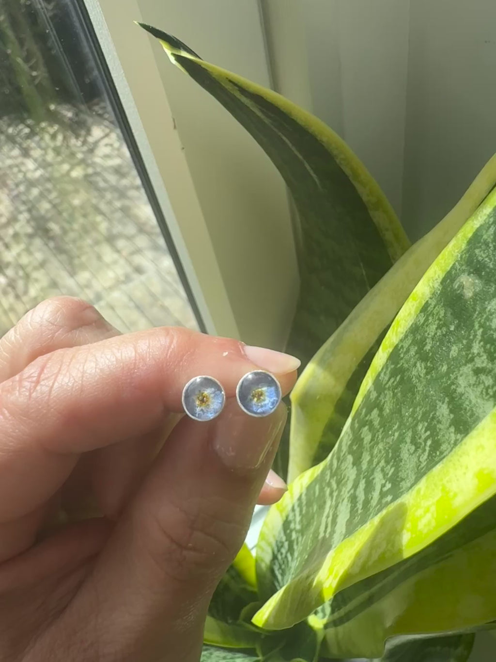 Forglem meg ei – øredobber med ekte blomster 💙