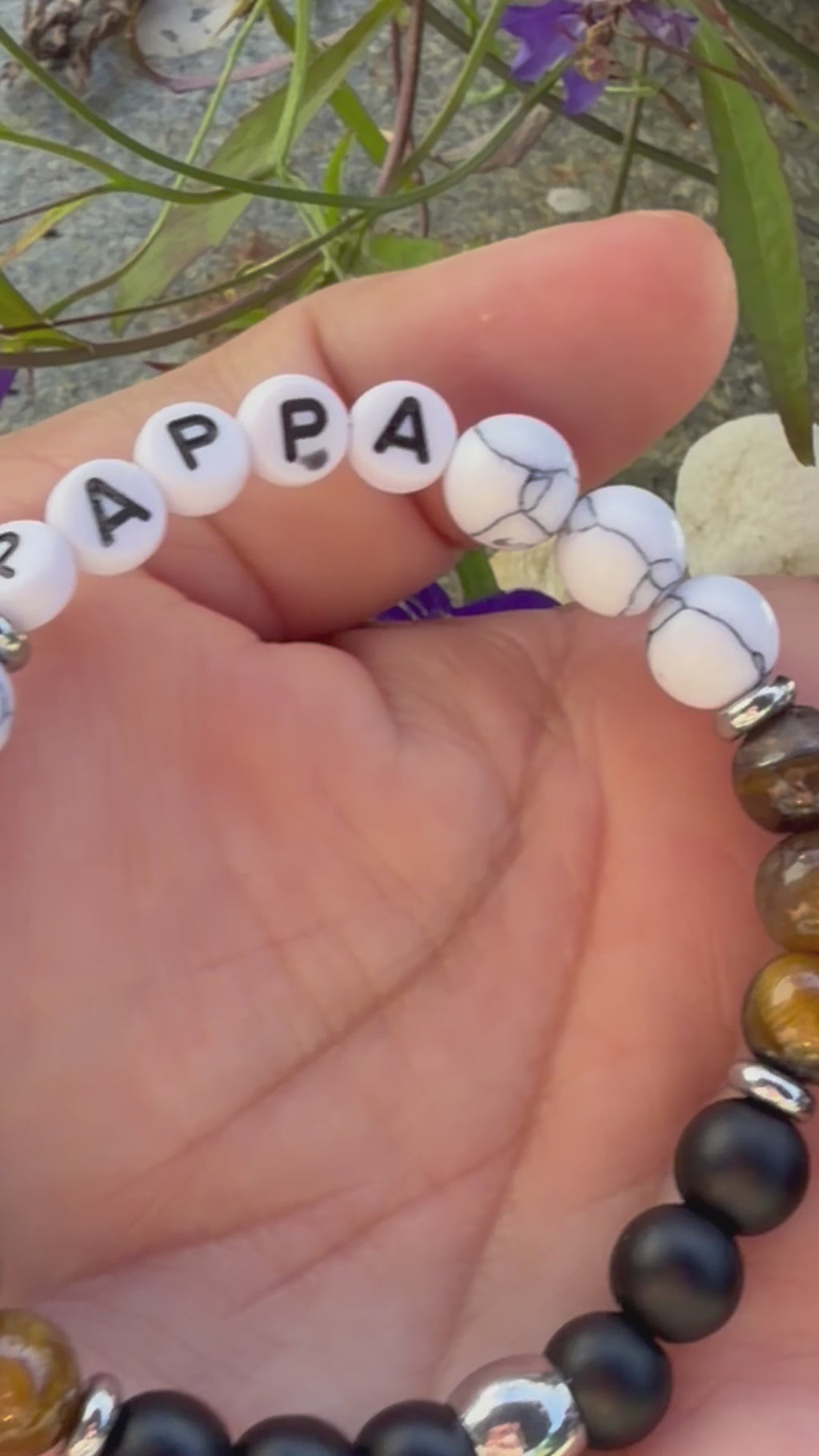 PAPPA – Håndlaget armbånd med tigerøye