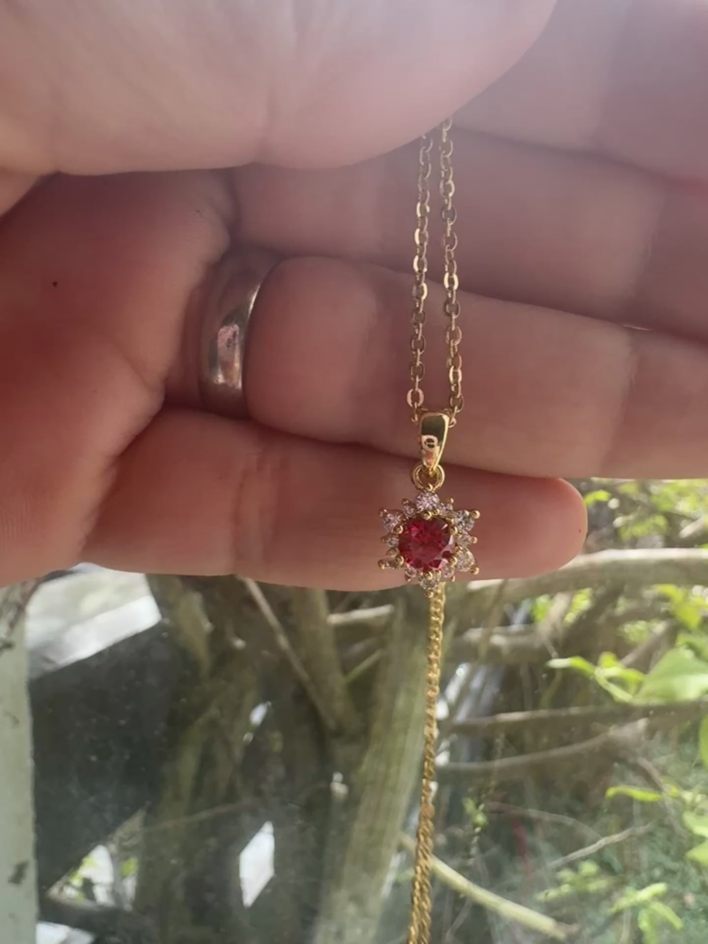 Solsikke Moissanite Halskjede i 925 Sølv